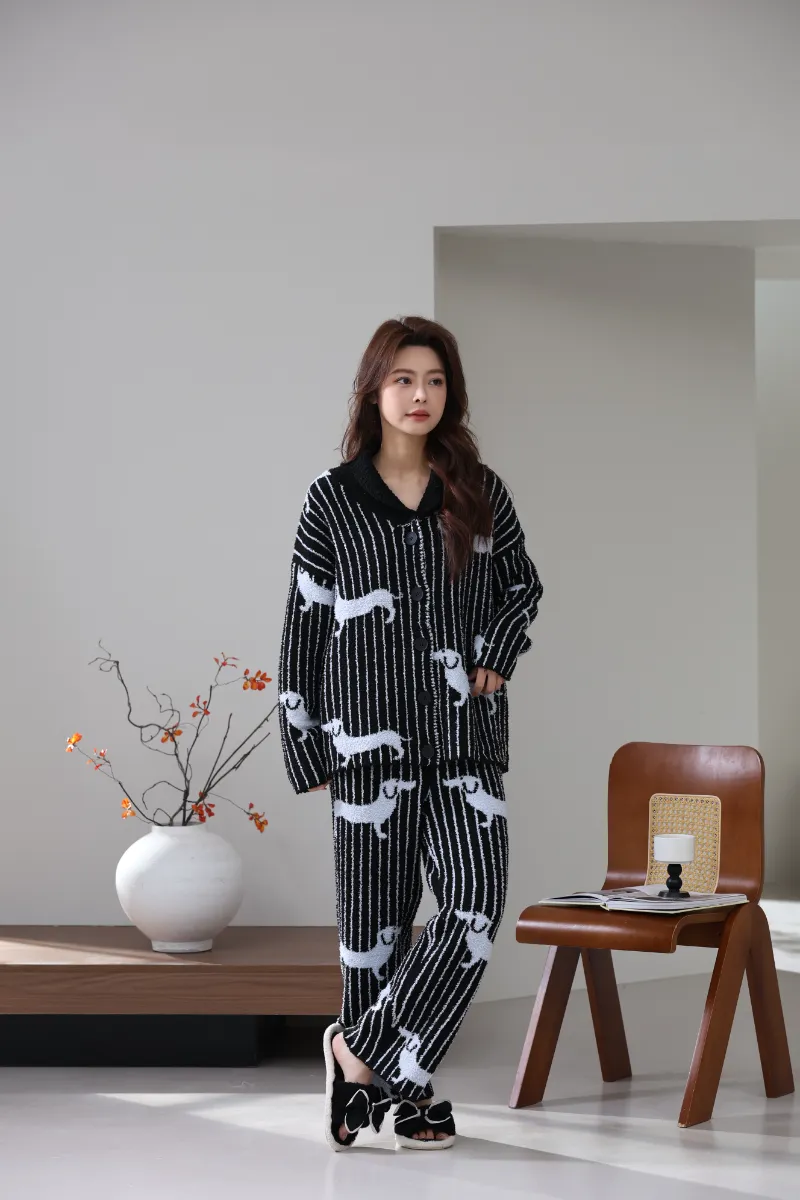 Bộ đồ mặc nhà lông cừu mềm mại cho nữ Bộ đồ mặc nhà lông cừu mềm mại cho nữ