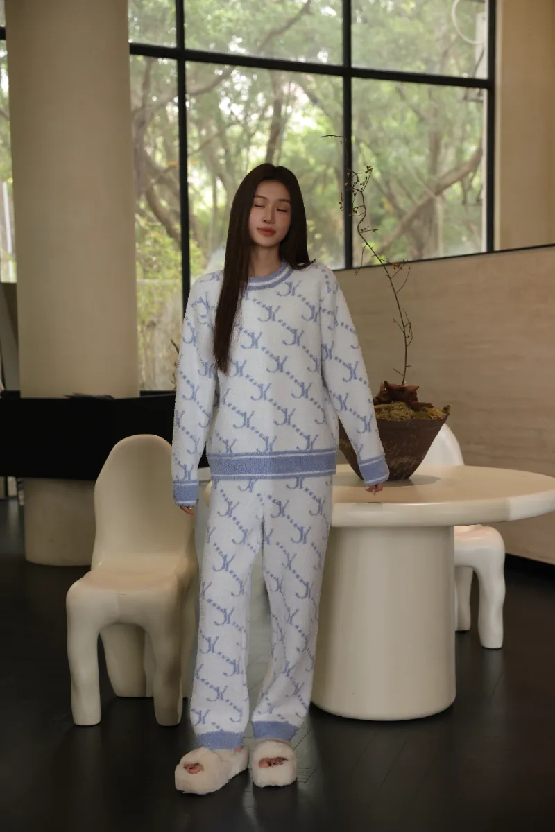 Bộ đồ ngủ lông cừu mềm mại cho nữ